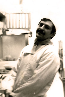 Joe Fernandes in the kitchen, 1972